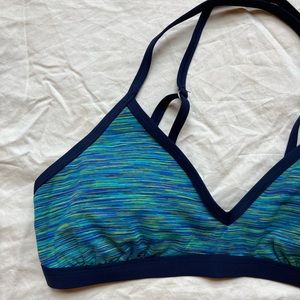 Athleta bikini swimsuit top size small with removable padding